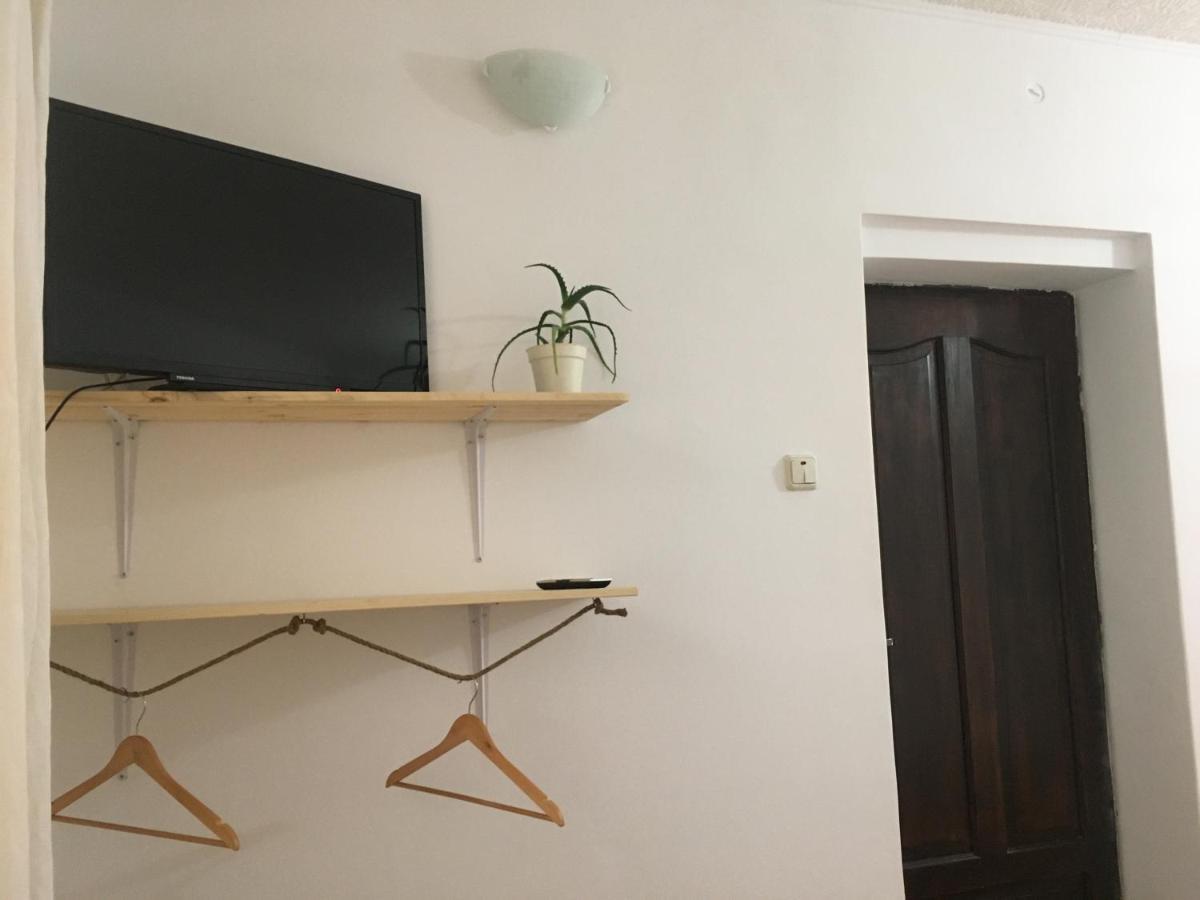 Central Homestay *